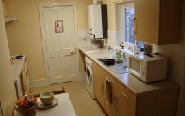 Photo of the kitchen in 56 Huntingdon Road